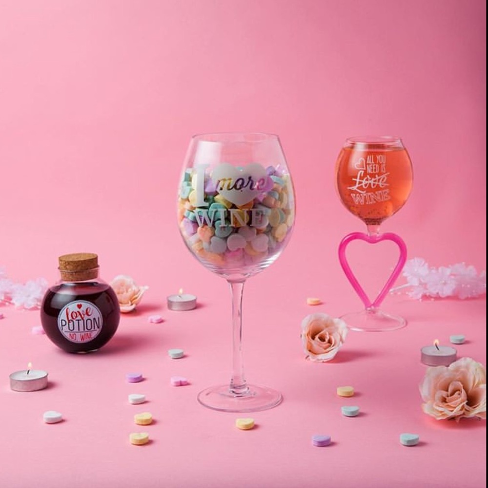 Big Mouth Heart All You Need Is Love🚫Wine Glass🍷 - Picture 5 of 6